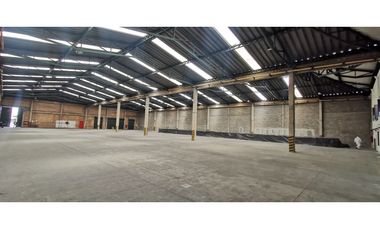 Arrienda Bodega 2.029 Corredor Calle 13  Muelles Elevados