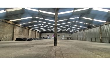 Arrienda Bodega 2.029 Corredor Calle 13  Muelles Elevados