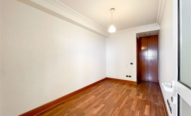 Departamento en venta de 5 dorm. en Vitacura