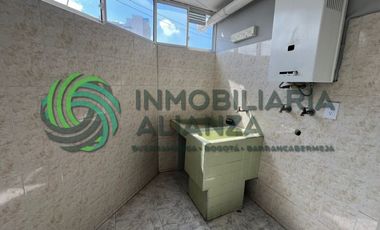 apartamento en arriendo en antonia santos centro. Cod A15905