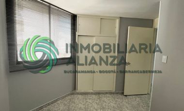 apartamento en arriendo en antonia santos centro. Cod A15905