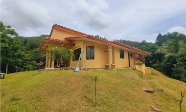 CASA EN ALTOS DEL MARIA CON TERRAZA, ALQUILER NEGOCIABLE