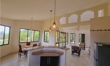 CASA EN ALTOS DEL MARIA CON TERRAZA, ALQUILER NEGOCIABLE