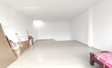 local en venta en prados del este. Cod V23213