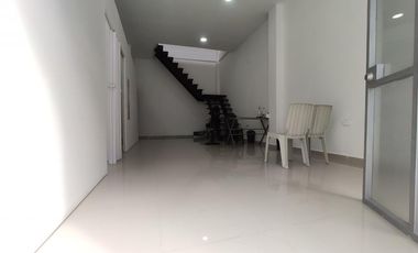 local en venta en prados del este. Cod V23213