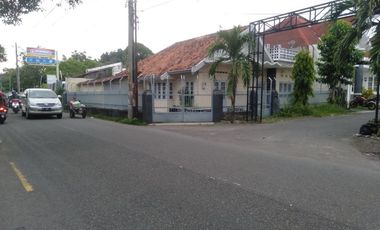 Tanah Strategis Bonus Rumah Klasik Jalan Utama Bausasran Kodya