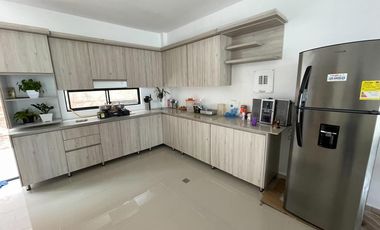 casa en venta en los patios. Cod V2772