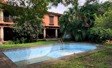 Uso comercial con frente a Rio mayo