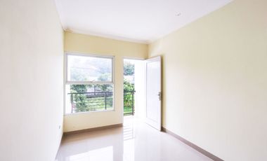 Rumah Cantik Siap Huni 15 Menit ke Gerbang Toll Kayu Manis J-35131