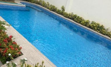 VENTA DE LINDA CASA EN SALINAS