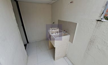 COD. 5305 - SE ARRIENDA APARTAMENTO - BARRIO: SAN ANTONIO CARRIZAL