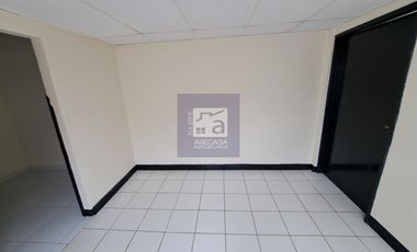 COD. 5305 - SE ARRIENDA APARTAMENTO - BARRIO: SAN ANTONIO CARRIZAL