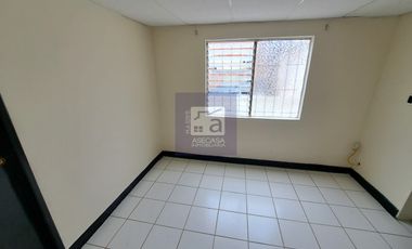 COD. 5305 - SE ARRIENDA APARTAMENTO - BARRIO: SAN ANTONIO CARRIZAL