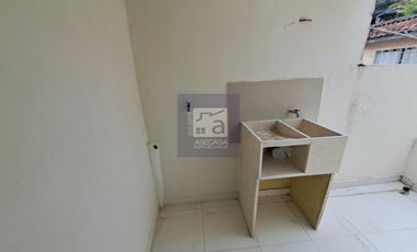 COD. 5305 - SE ARRIENDA APARTAMENTO - BARRIO: SAN ANTONIO CARRIZAL