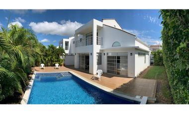 VENDO CASA DE DESCANSO EN GIRARDOT RICAURTE