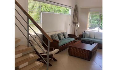 VENDO CASA DE DESCANSO EN GIRARDOT RICAURTE