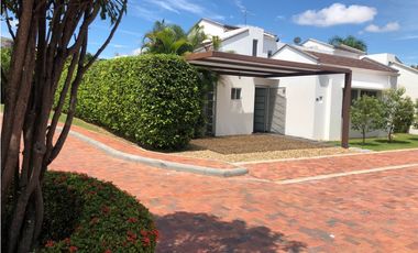 VENDO CASA DE DESCANSO EN GIRARDOT RICAURTE