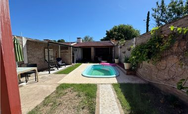 Venta casa 3 dormitorios con cochera y pileta Paracao APTA CREDITO