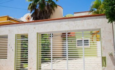 Renta de casa en Montecarlo, Mérida Amueblado con patio