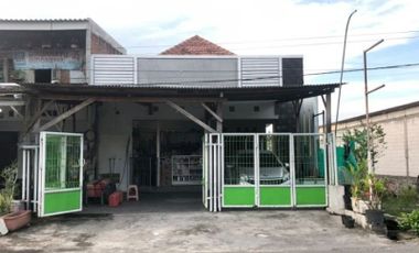 Rumah Usaha Nol Jalan Area Candi Sidoarjo