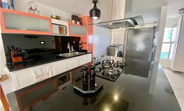 SE ARRIENDA APARTAMENTO DE 3 HABITACIONES FRENTE AL MAR- RODADERO