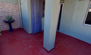 PH TIPO CASA 5 AMBIENTES PB TOMA DEPTO EN PAGO