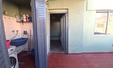 PH TIPO CASA 5 AMBIENTES PB TOMA DEPTO EN PAGO