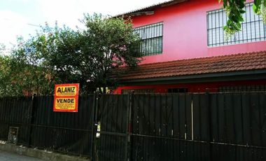 Vendo casa en Paso del Rey con habitación de paredes acusticas para sala de ensayo o estudio de grabacion