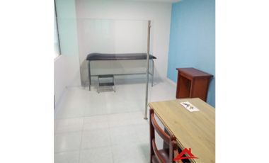 Consultorio amoblado en reconocida clínica del centro de Pereira