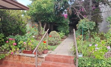 Hermosa casa,6 dorm.3 baños, piscina,estacionamientos
