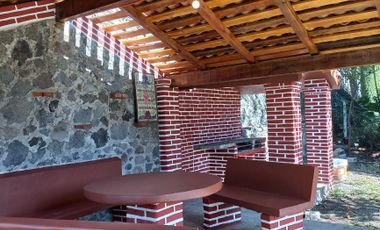Casa sola con alberca, renta de fin de semana, 13 camas.