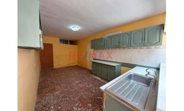 🏡 Casa En Alquiler   📍 Calle Los Fresnos 223 - 225, Urb. Miraflores Castilla Piura