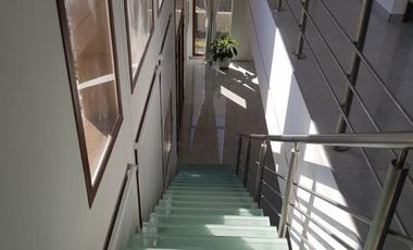 VENTA, casa en Country Solar de Victoria, 1 dorm en suite en pb, 2 dorm en pa, amplios ambientes, quincho cerrado, pileta, cochera para embarcacion co