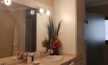 VENTA, casa en Country Solar de Victoria, 1 dorm en suite en pb, 2 dorm en pa, amplios ambientes, quincho cerrado, pileta, cochera para embarcacion co