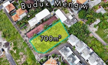 Tanah 700m2 siap bangun di Buduk dekat Canggu