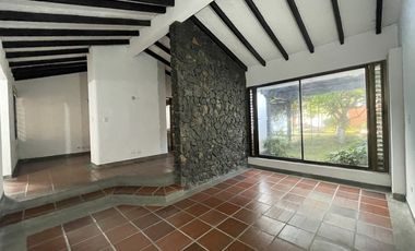 casa en arriendo en ciudad jardín. Cod A3926