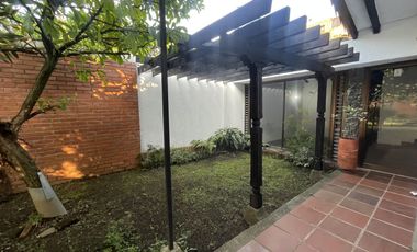 casa en arriendo en ciudad jardín. Cod A3926