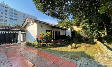 casa en arriendo en ciudad jardín. Cod A3926