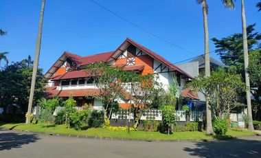 DIBAWAH NJOP! Rumah Hook Mewah Pondok Indah