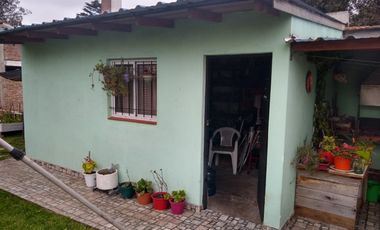 LATORRE PROP. VENDE CASA DE 3 AMB S/ AV. BELTRAN - LAS DALIAS