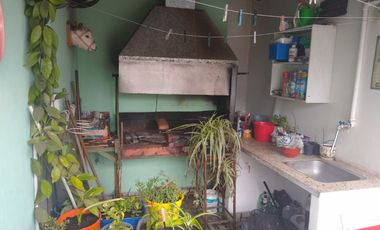 LATORRE PROP. VENDE CASA DE 3 AMB S/ AV. BELTRAN - LAS DALIAS