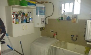 LATORRE PROP. VENDE CASA DE 3 AMB S/ AV. BELTRAN - LAS DALIAS