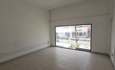 Local para bodega y oficinas en 2 plantas 138 m2