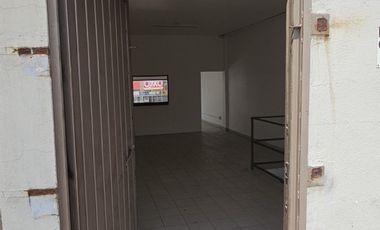 Local para bodega y oficinas en 2 plantas 138 m2