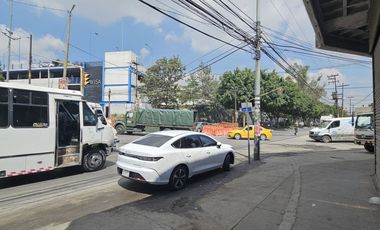 Local para bodega y oficinas en 2 plantas 138 m2