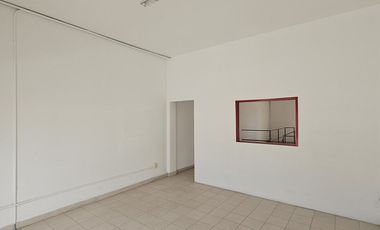 Local para bodega y oficinas en 2 plantas 138 m2