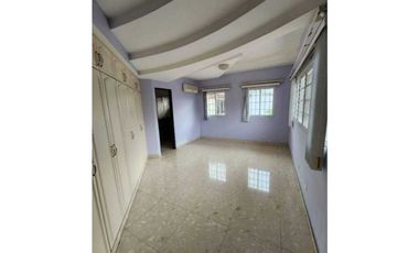 VENTA DE CASA ALTOS DE PANAMA 3 PLANTAS 537 M2