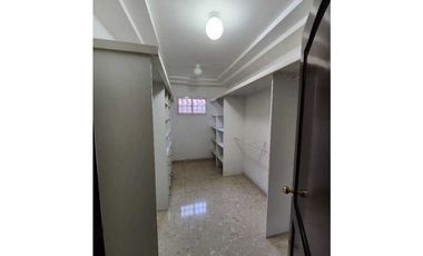 VENTA DE CASA ALTOS DE PANAMA 3 PLANTAS 537 M2