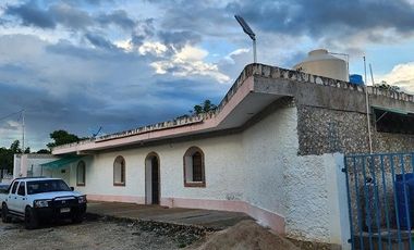 ¡Espectacular Casa Quinta en Venta! Amplio Jardín, con Piscina. Temozon, yuc.