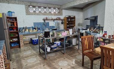 ¡Espectacular Casa Quinta en Venta! Amplio Jardín, con Piscina. Temozon, yuc.